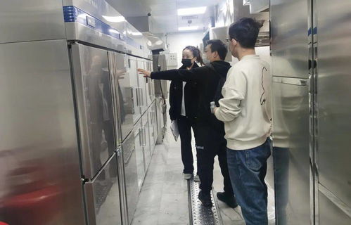 东站市场监督管理所落实“三服务”机制，严把进口冷链食品安全与票务代理服务监管关